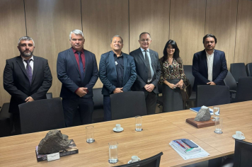 Vereadores de Águas da Prata realizam agenda estratégica em Brasília para proteger o município dos riscos da mineração de terras raras