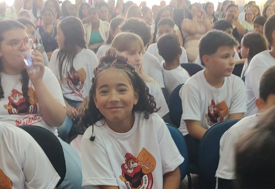 Vereadores prestigiam formatura de alunos do PROERD em Águas da Prata