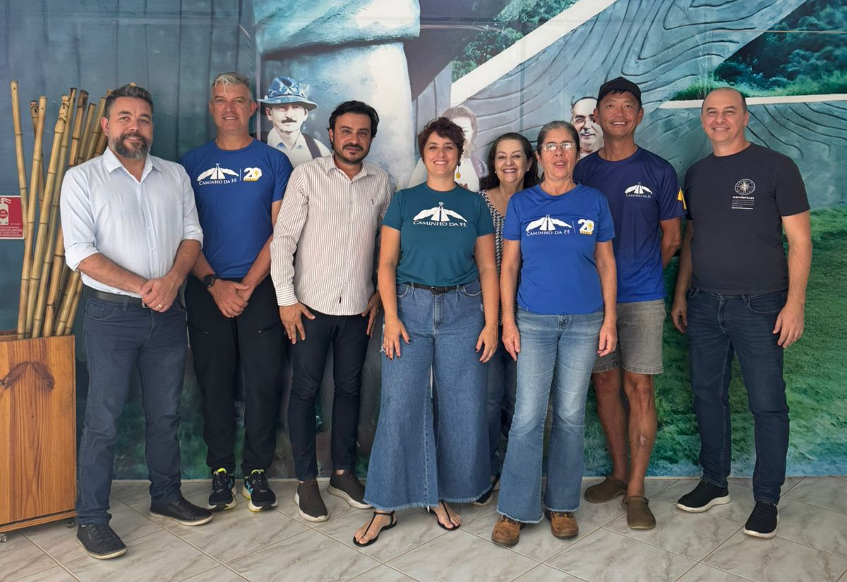 Vereadores se reúnem com representantes da Associação do Caminho da Fé 