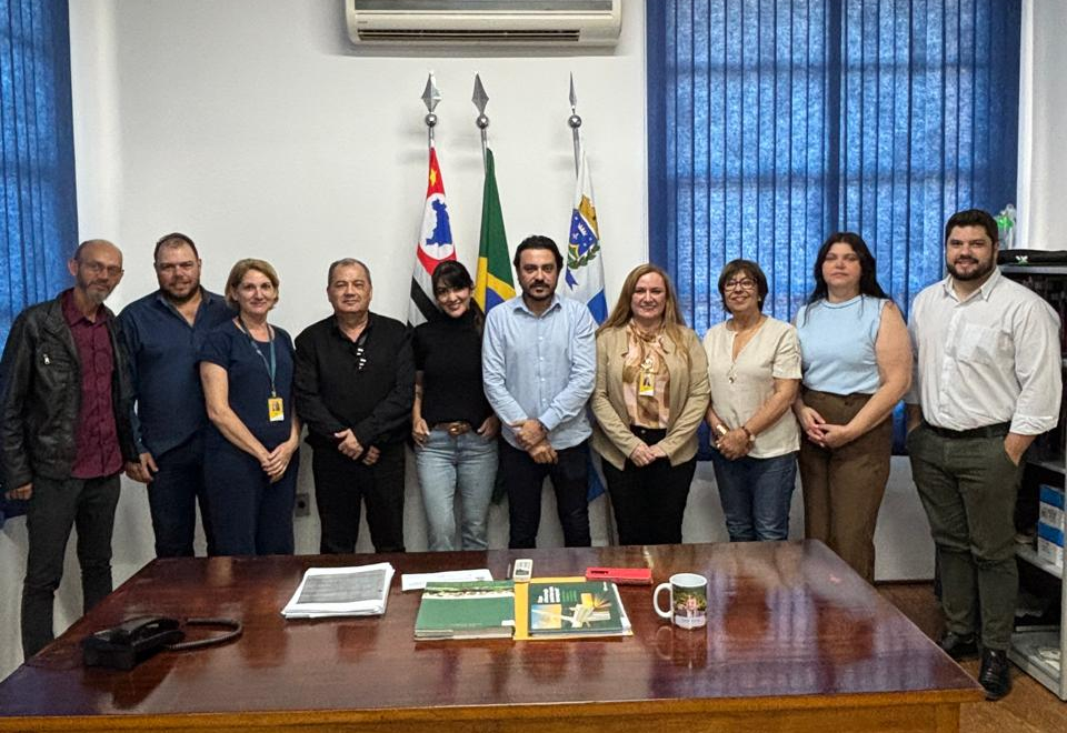 Após reunião com Correios, Câmara Municipal conquista ampliação no atendimento